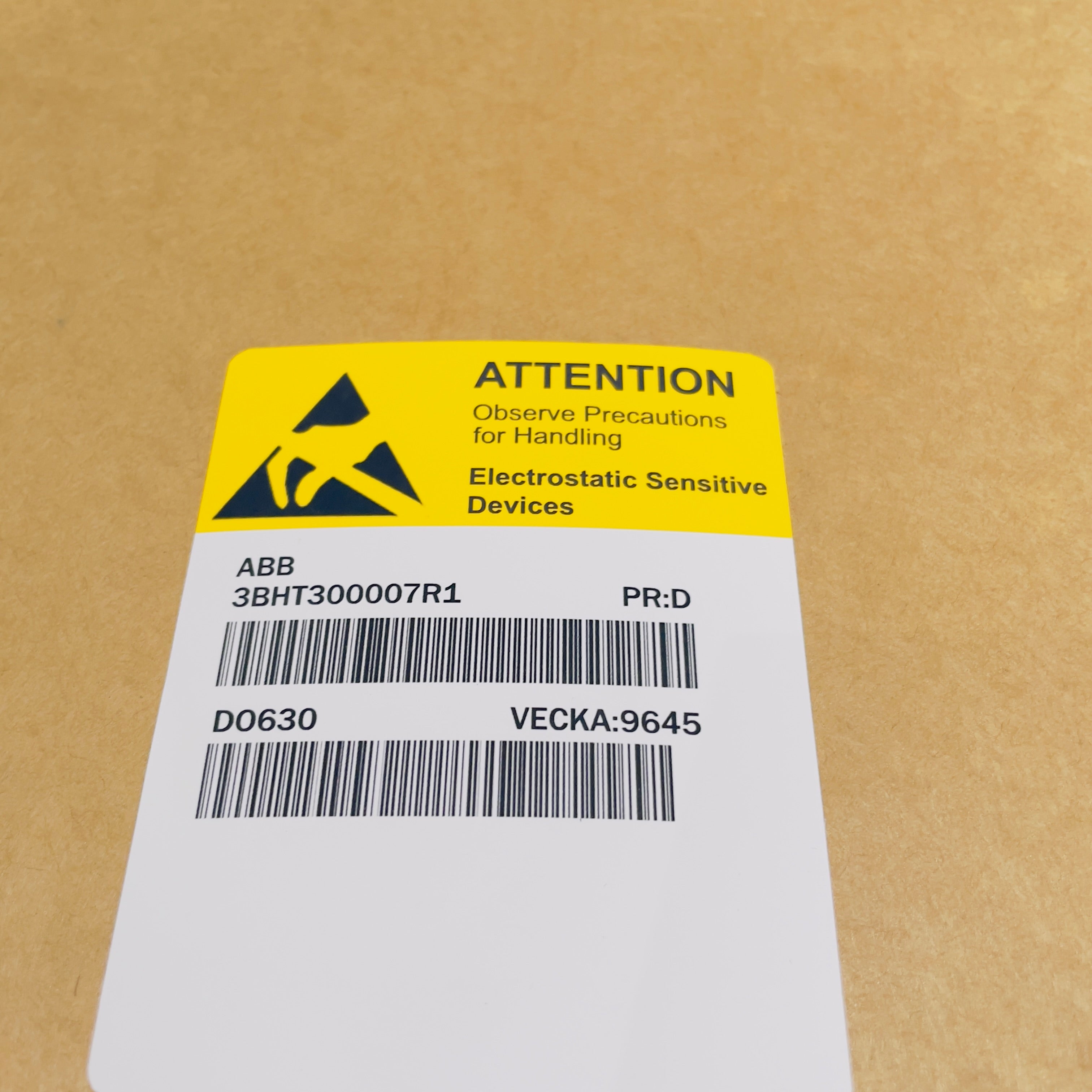 ABB 3BHT300007R1 Control Module