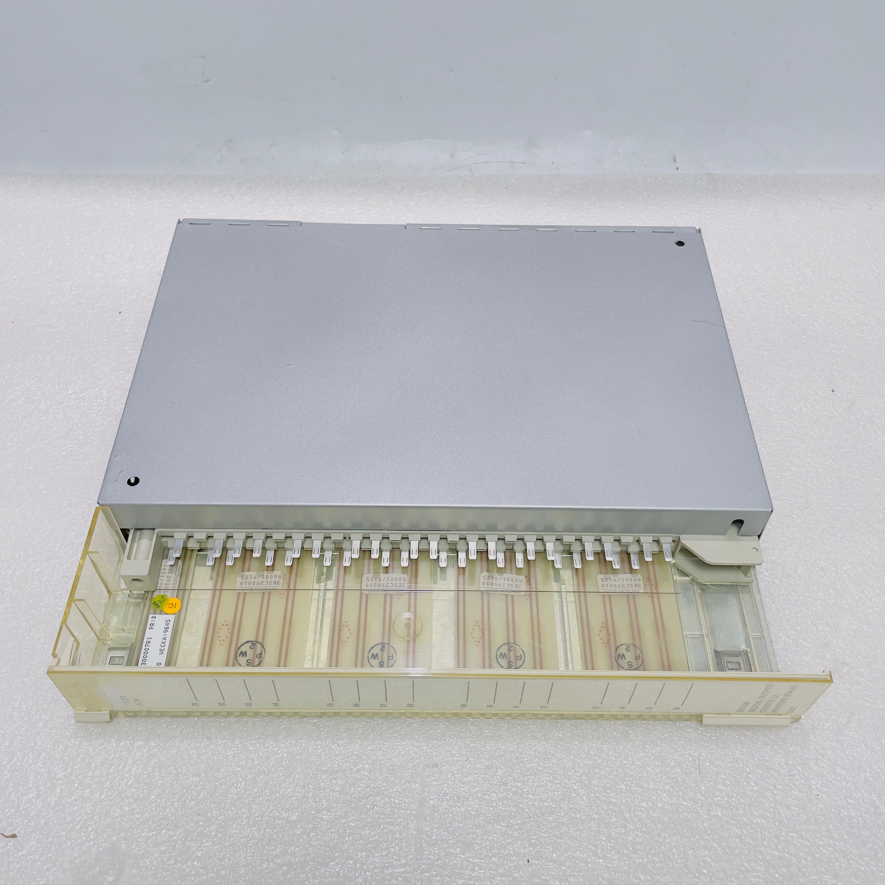ABB 3BHT300007R1 Control Module