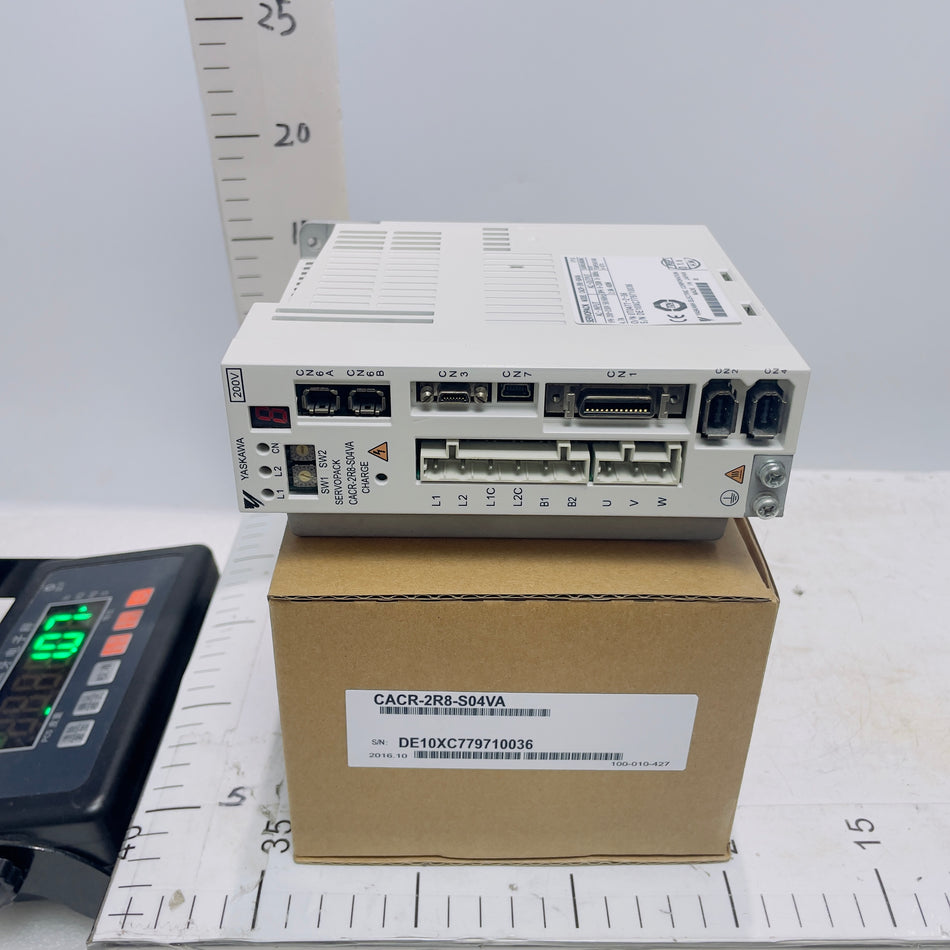 YASKAWA  Driver  CACR-2R8-S04VA