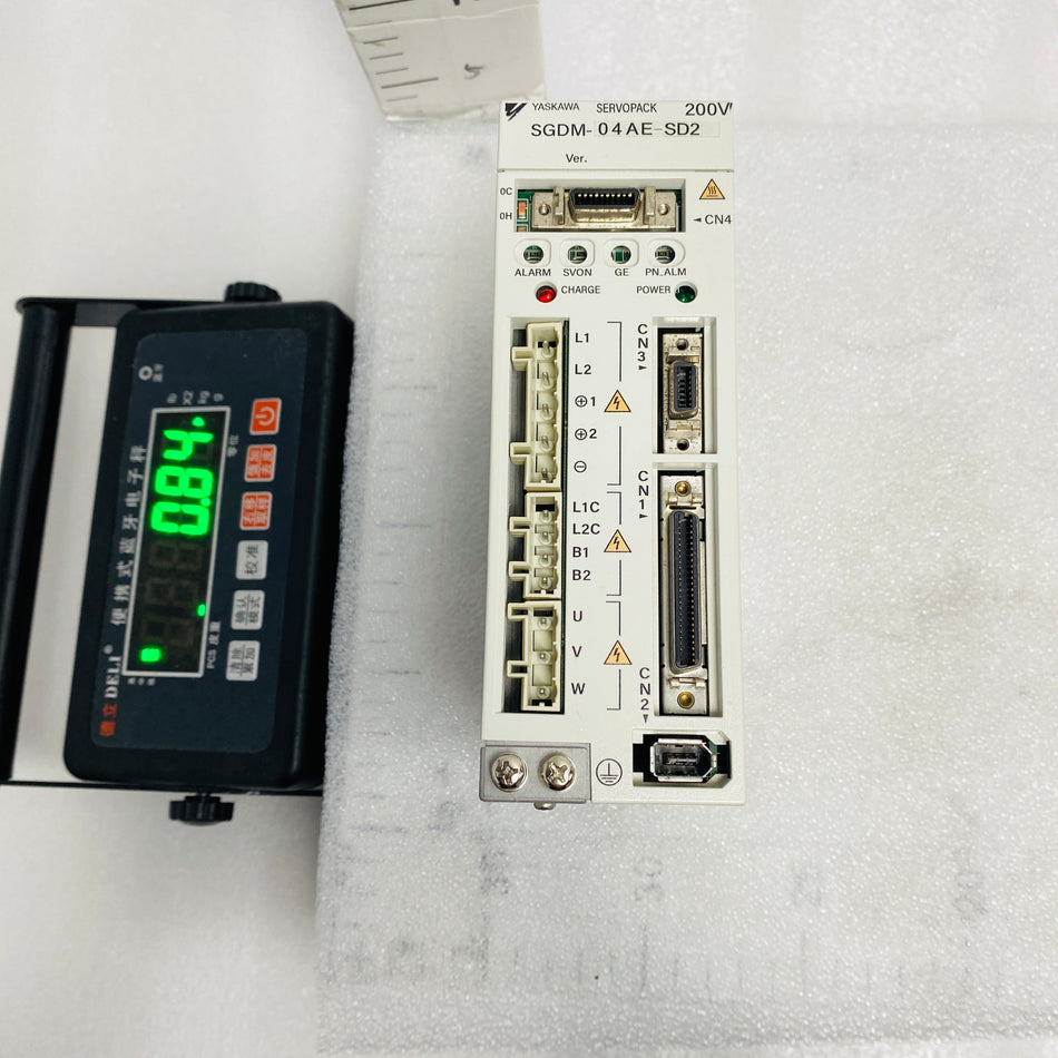 YASKAWA  Driver  SGDM-04AC-SD2