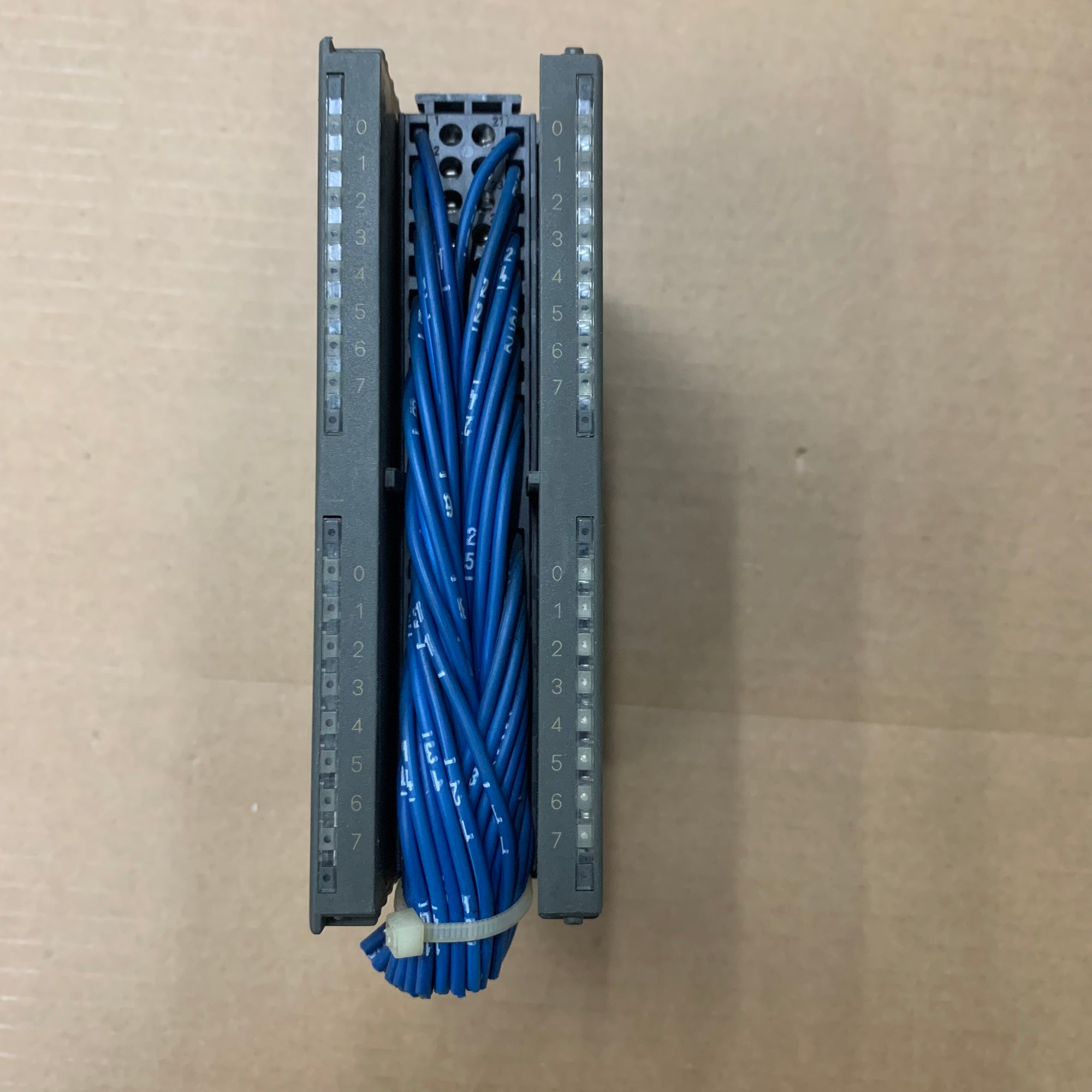 西門子6ES7322-1BL00-0AA0數位量輸出模組