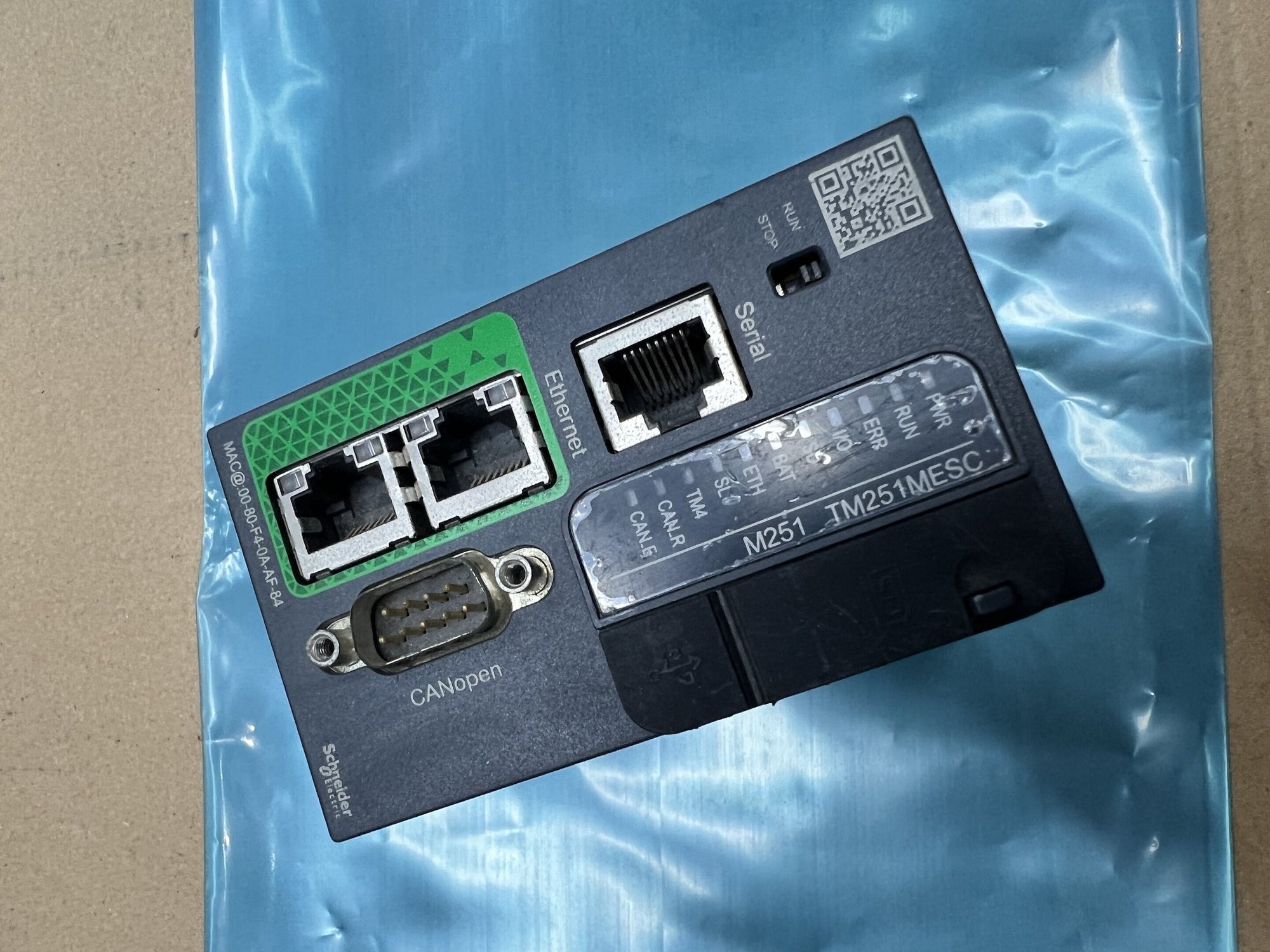 施耐德電機TM251MESC Modicon M251控制器