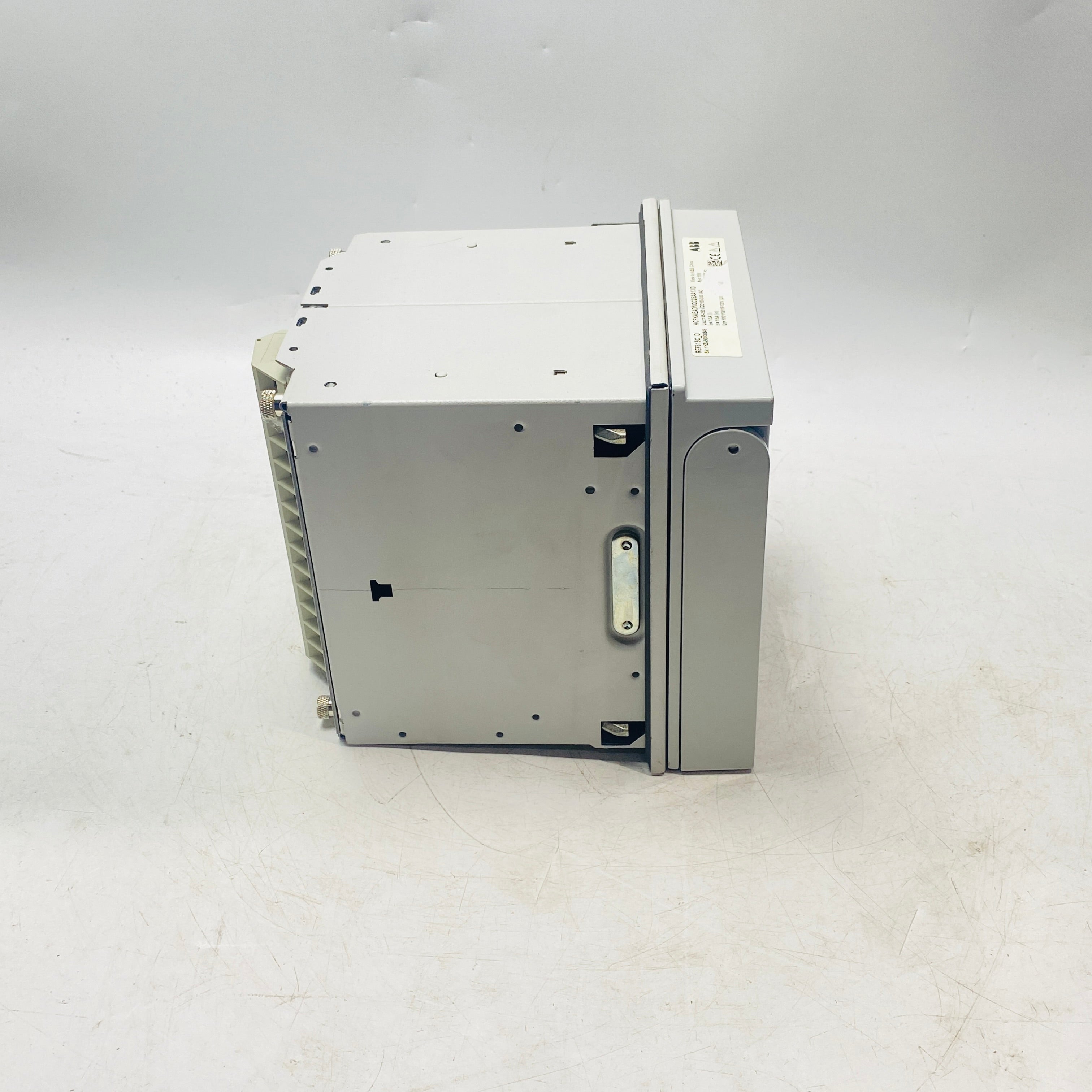 ABB REF615C_D RELAY FEEDER PROTECTION CONTROL