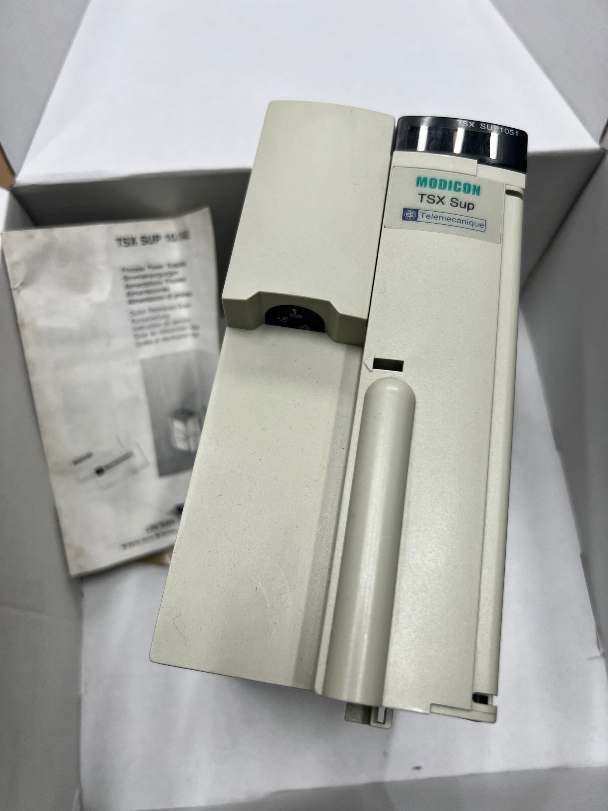 施耐德電機 TSXSUP1051 電源