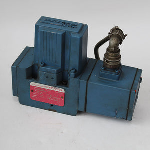 MOOG D661-5002  Servo Valve