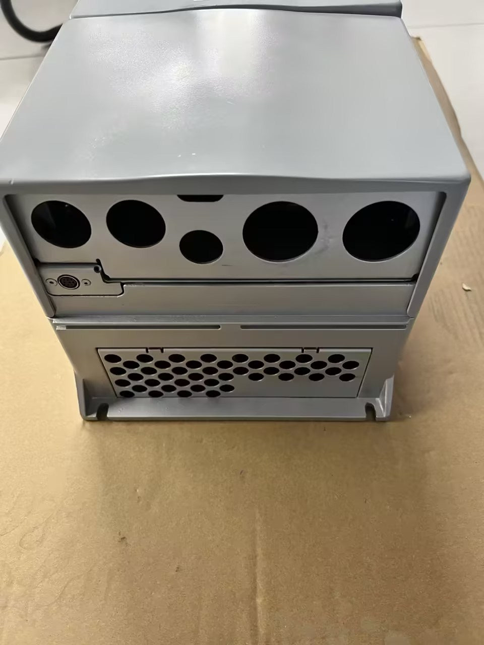 Allen Bradley 20BC043A0AYNANC0 PowerFlex 700交流驅動器