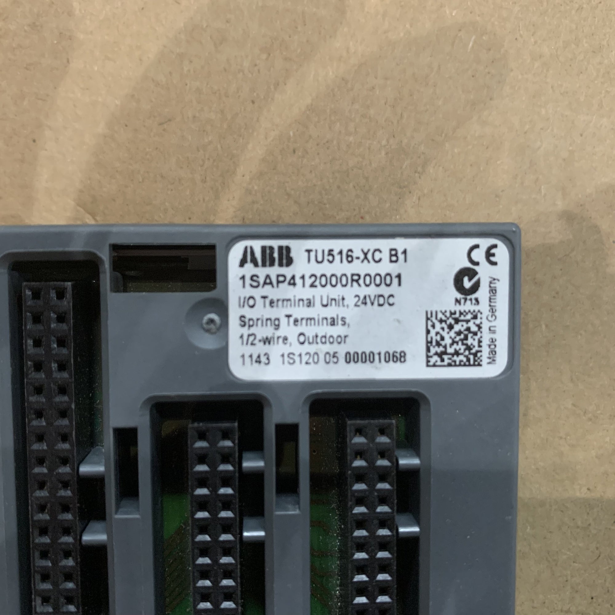 ABB TU516-XCB1 1SAP412000R0001 輸入/輸出終端單元