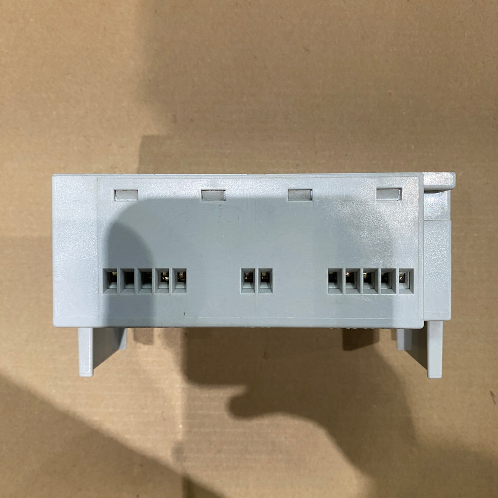 Sixtrak ST-AI-INS-08UB 類比輸入模組