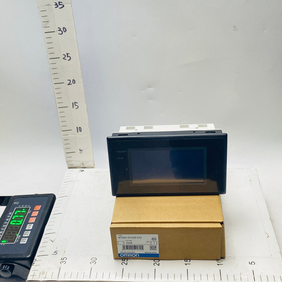OMRON NT2OS-ST121B-EV3 Touchscreen