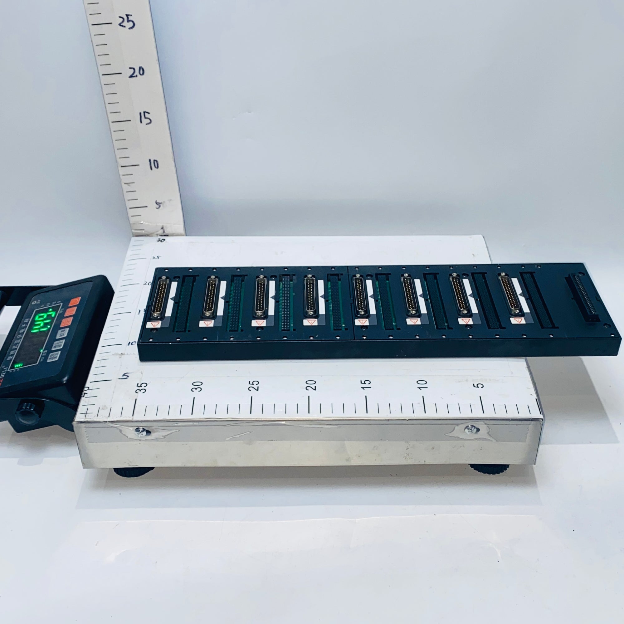 NATIONAL INSTRUMENTS CFP-BP-8 8-SLOT BACKPLANE