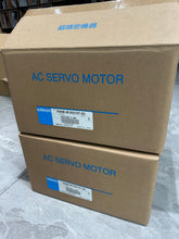 Load image into Gallery viewer, Omron R88M-W1K815T-S2 AC Servo Motor 1.8KW
