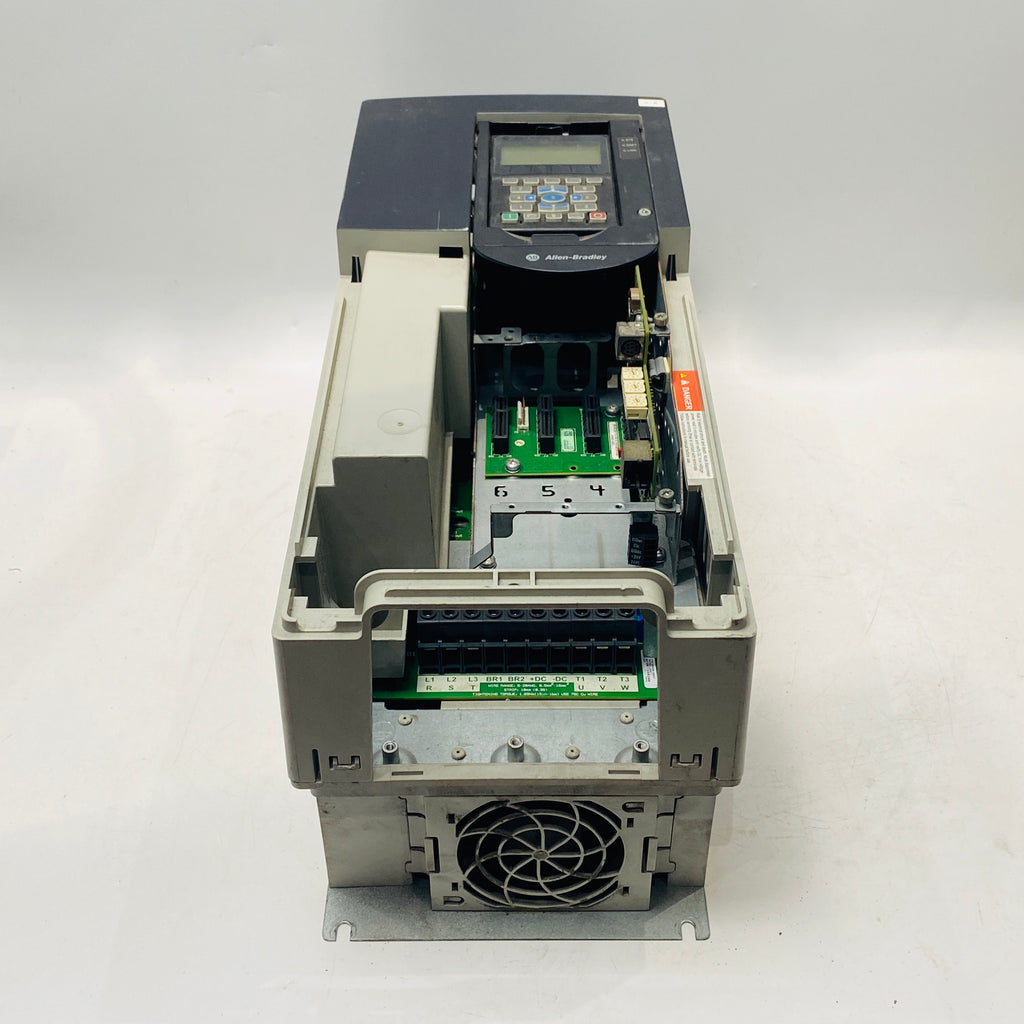 Allen Bradley 20F11NC030JA0NNNNN Powerflex 753 變頻器