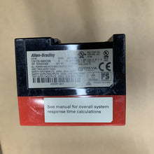 Load image into Gallery viewer, Allen-Bradley 1791DS-IB8XOB8 Devicenet I/O Module