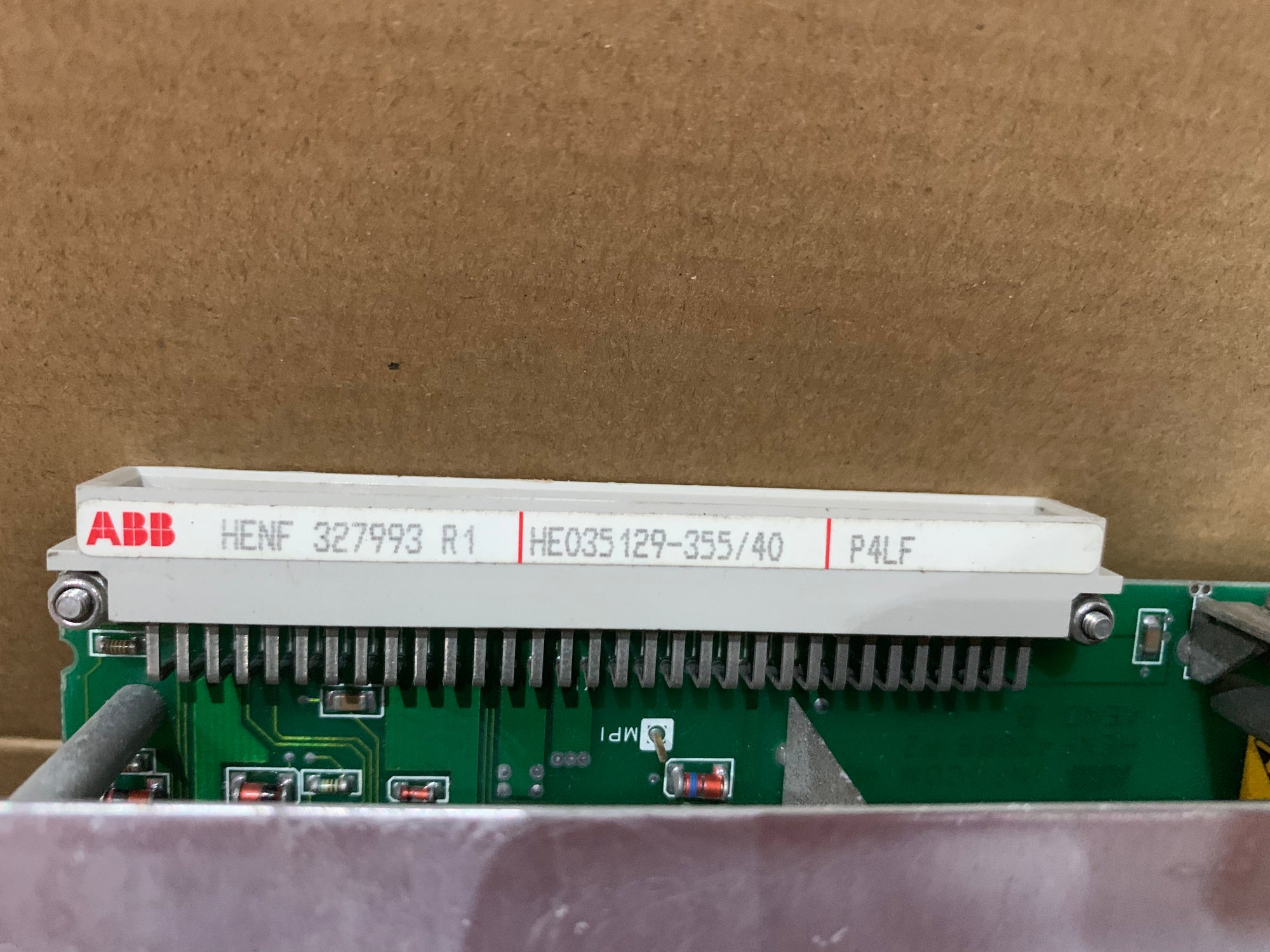 ABB HE035129-355/40 P4LF卡