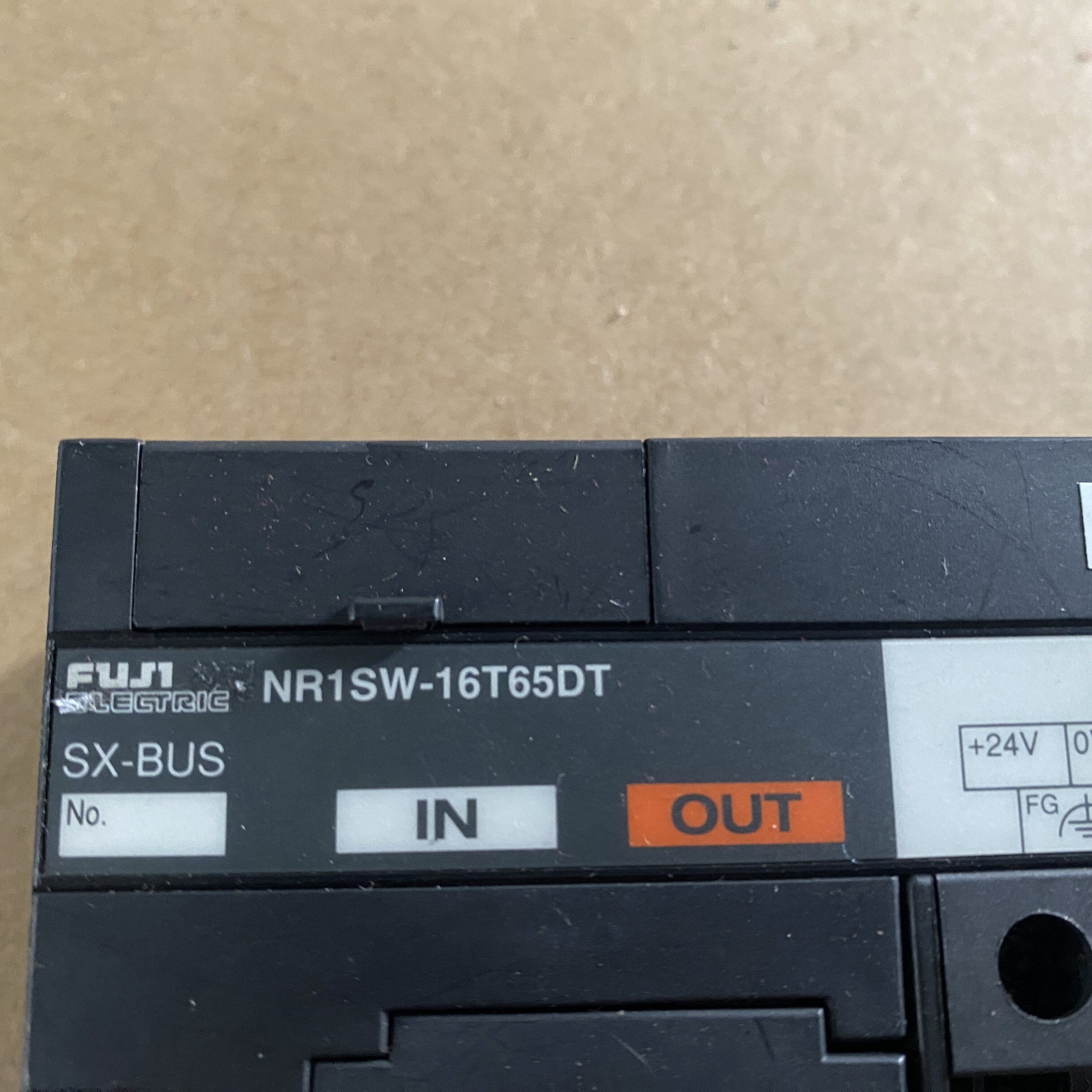 富士NR1SW-16T65DT I/O終端PLC