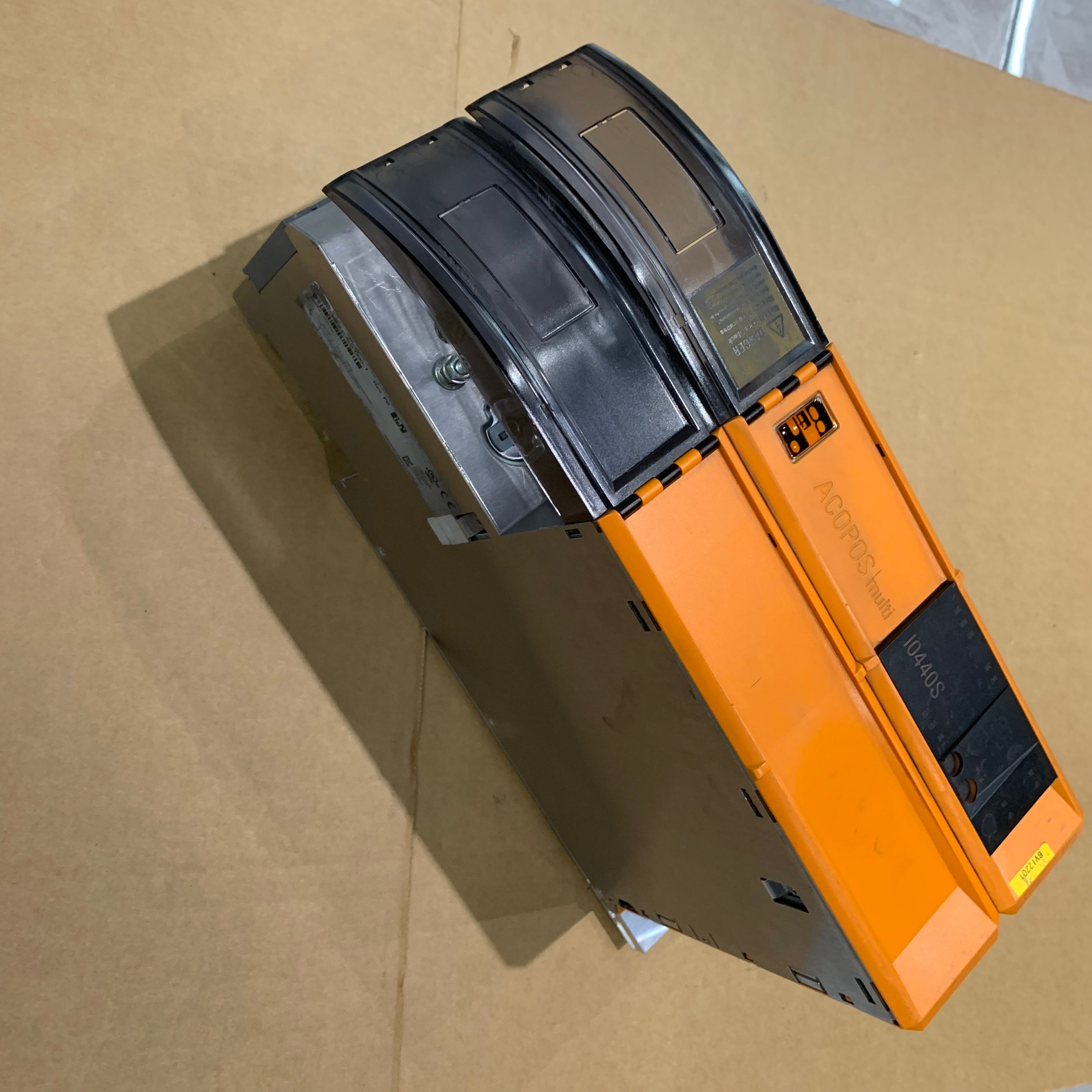 B&amp;R 8BVI0440HCS0.000-1 伺服驅動器