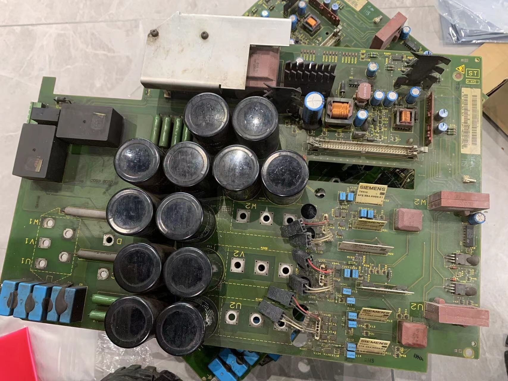 西門子6SE7002-6EC84-1HF2板