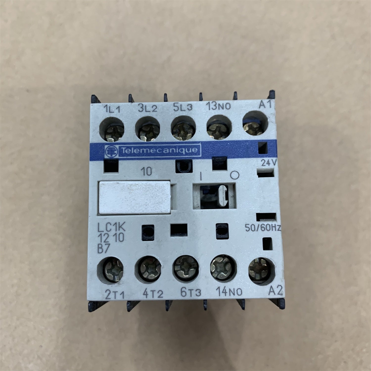 施耐德LC1K1210B7電源保護器