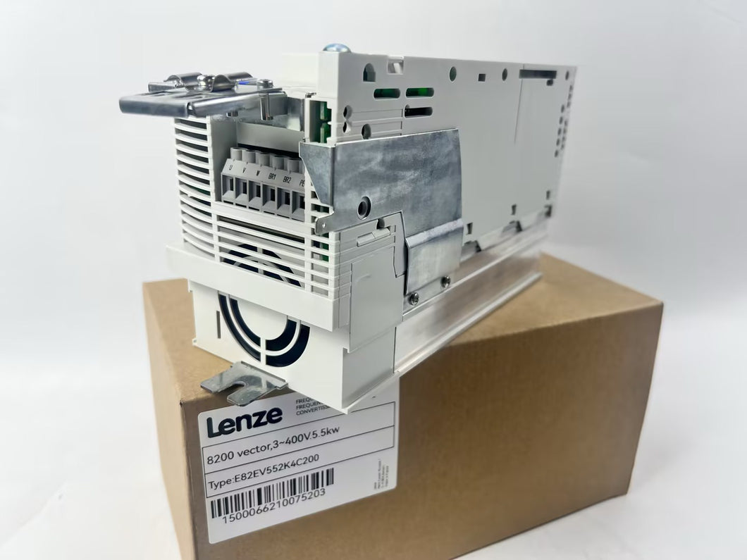 New LENZE E82EV552K4C200 inverter