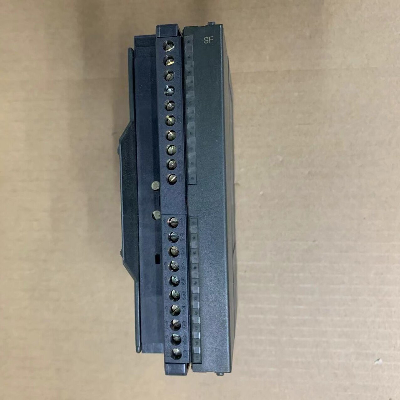 西門子6ES7332-5HB01-0AB0類比量輸出模組