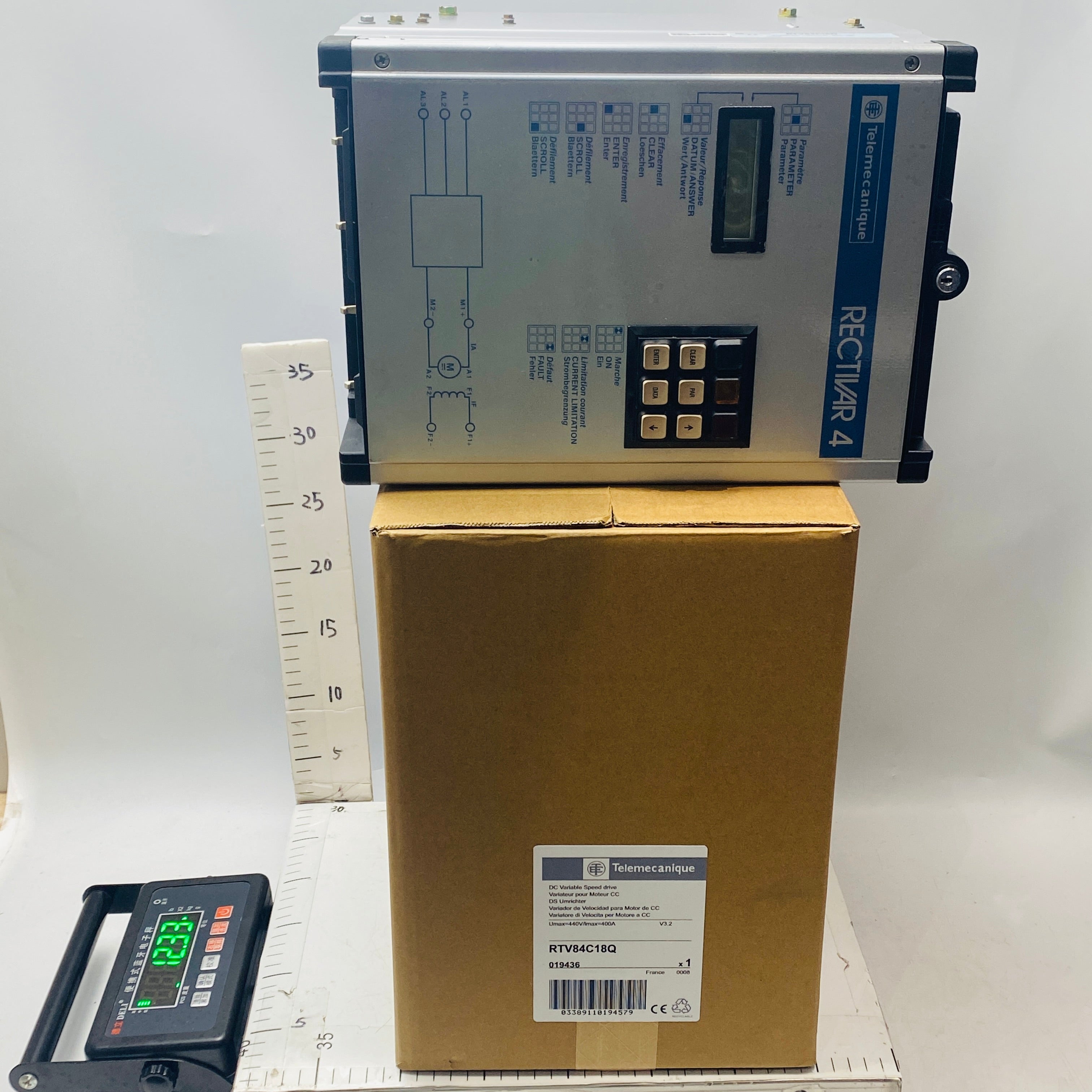 Schneider RTV84C18Q Automation Control Module
