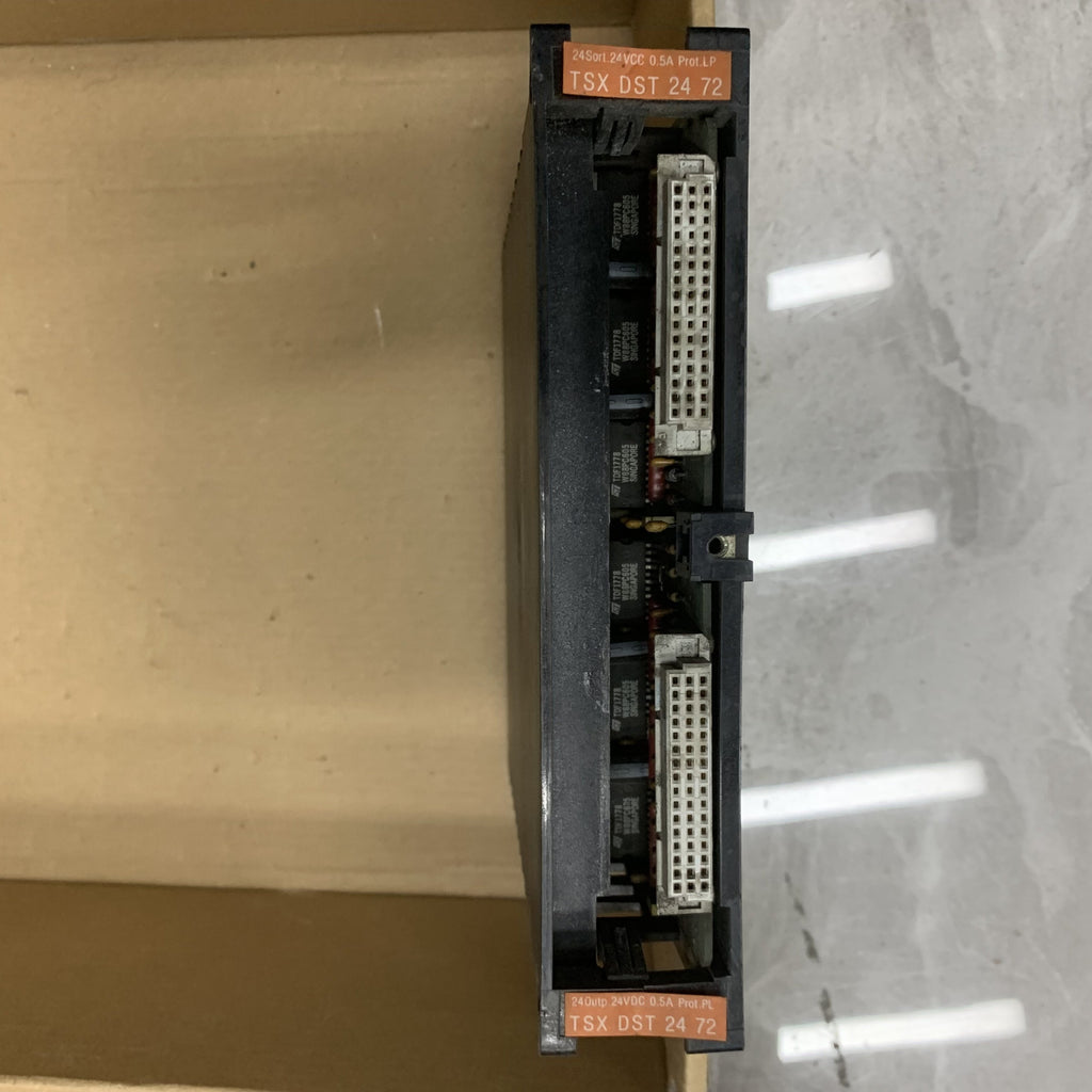 施耐德電機 TSXDST2472 PLC 模組