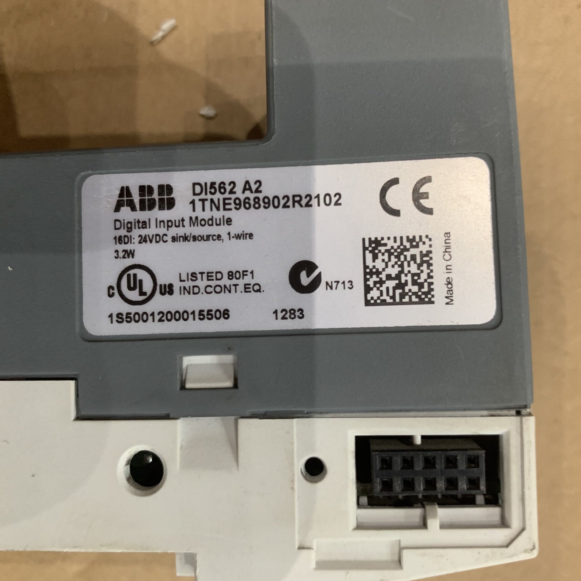 ABB DI562 A2 1TNE968902R2102 數位輸入模組