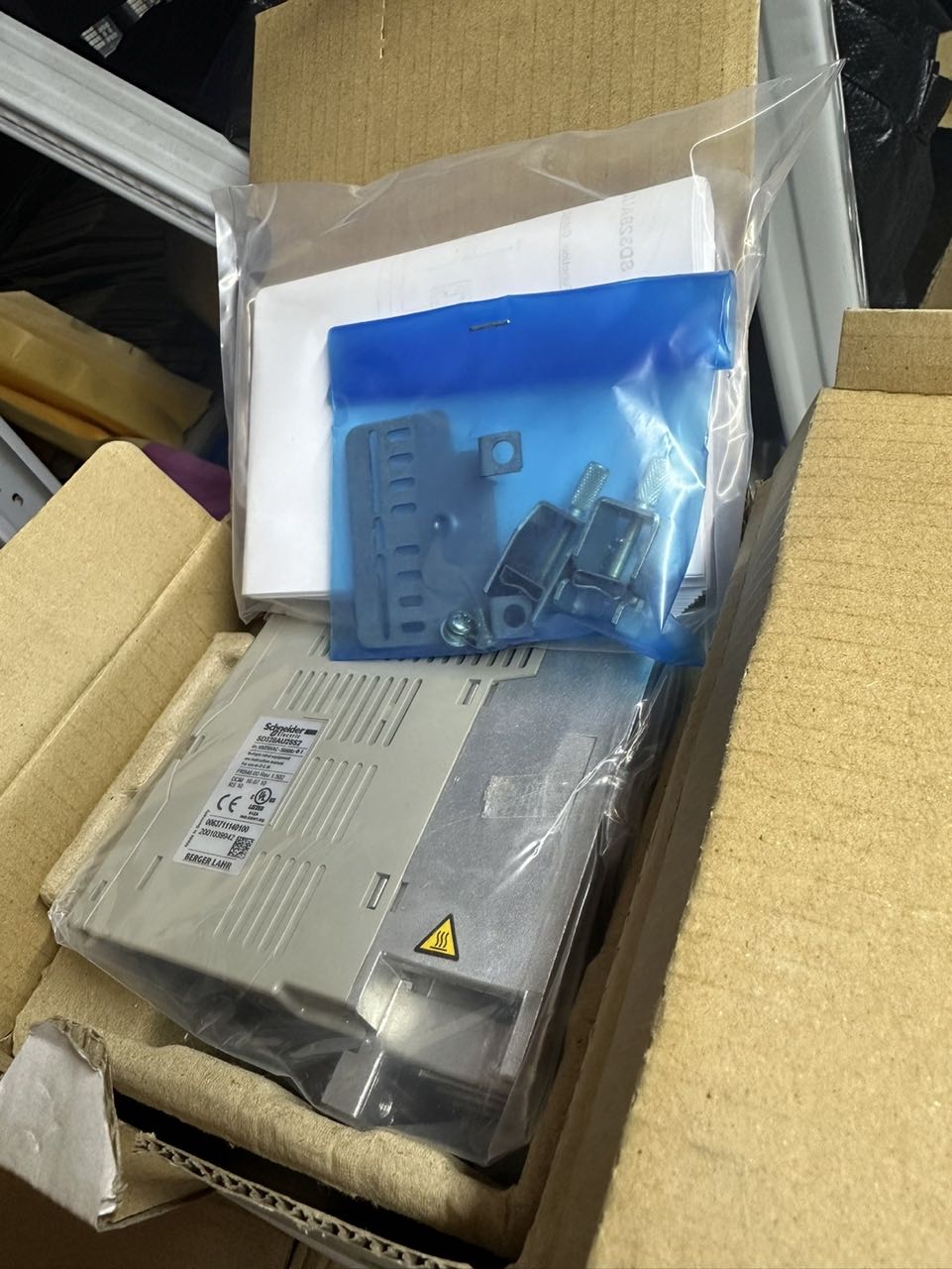 施耐德電機SD328AU25S2運動控制驅動器