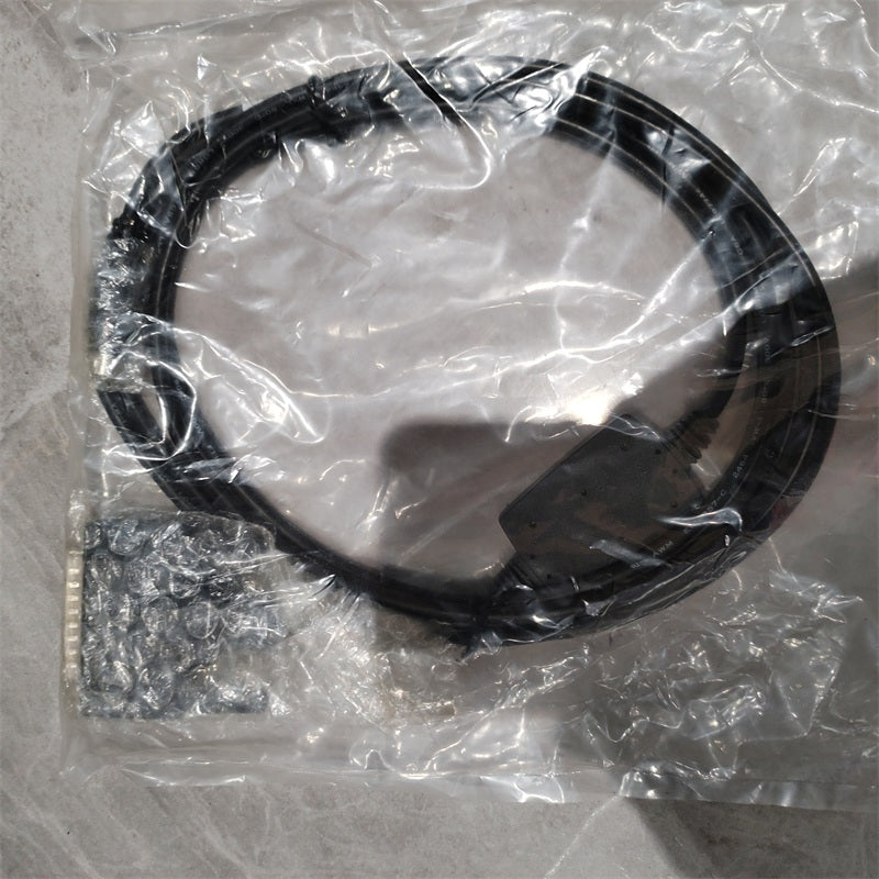 施耐德電機 XBTZ980 HMI PLC 電纜