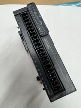 將圖片載入圖庫檢視器 SCHNEIDER TM3DQ16R Output Module