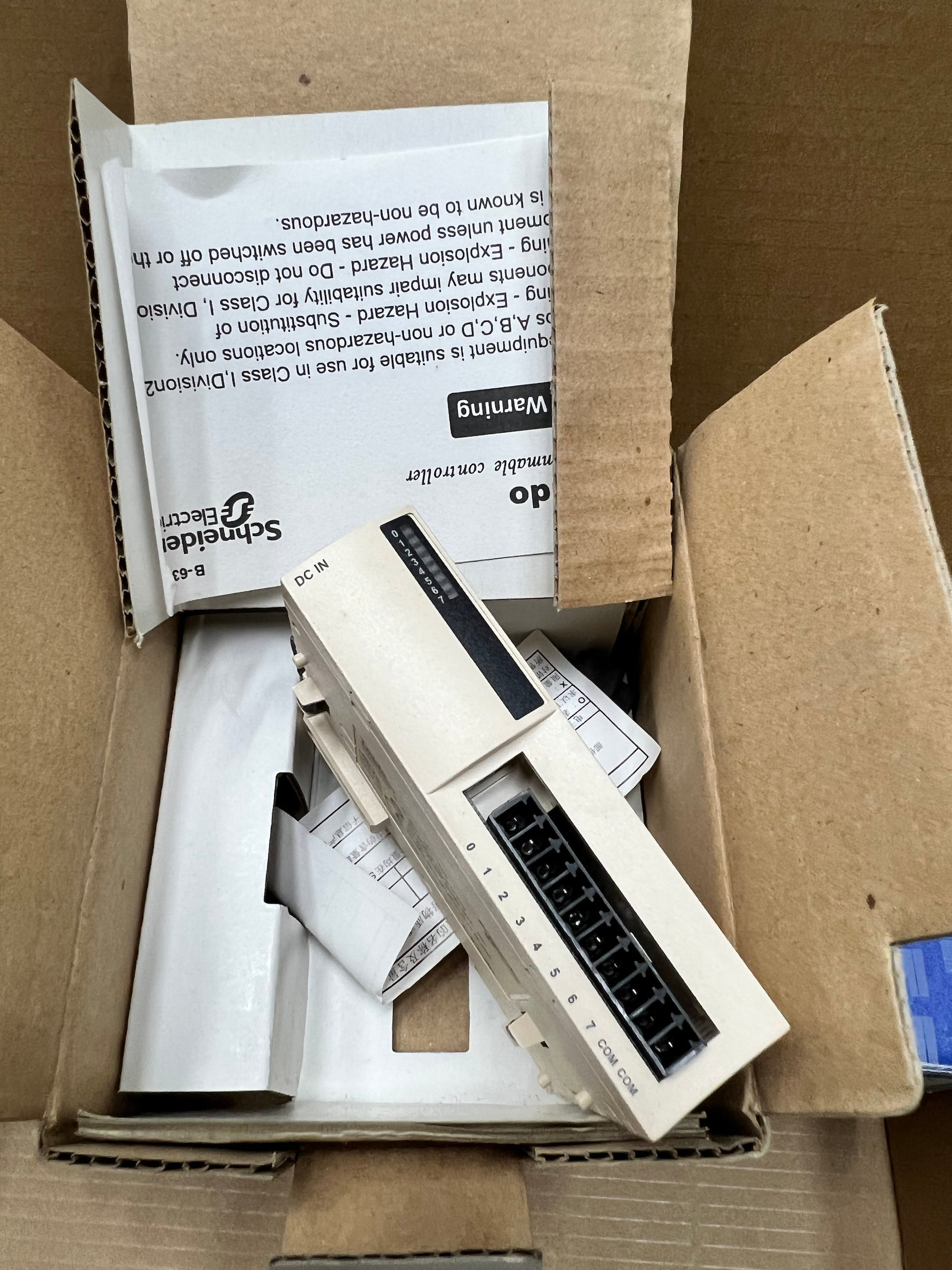 施耐德 TWDDDI8DT PLC 模組