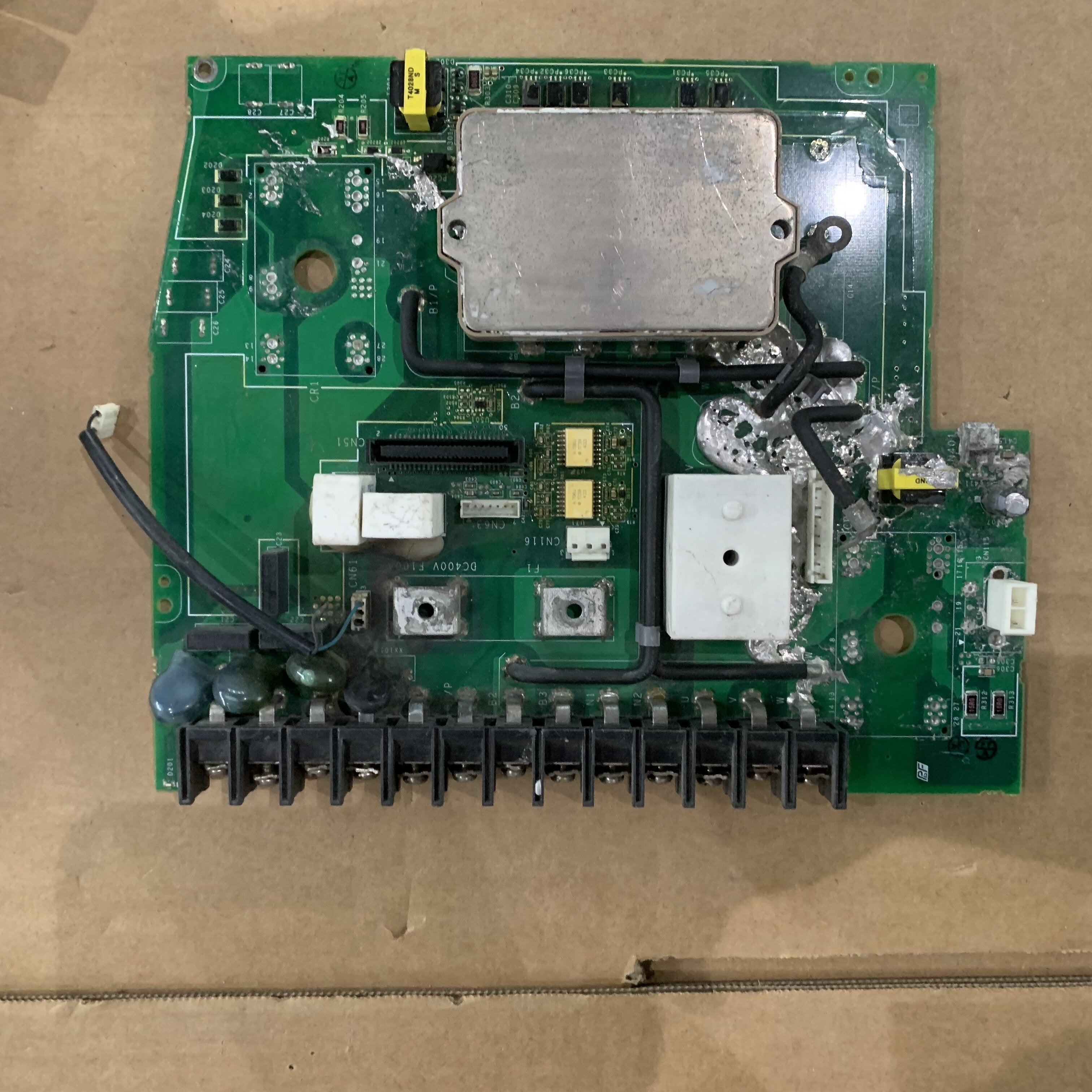 安川SGD7S-CB330AAB主機板