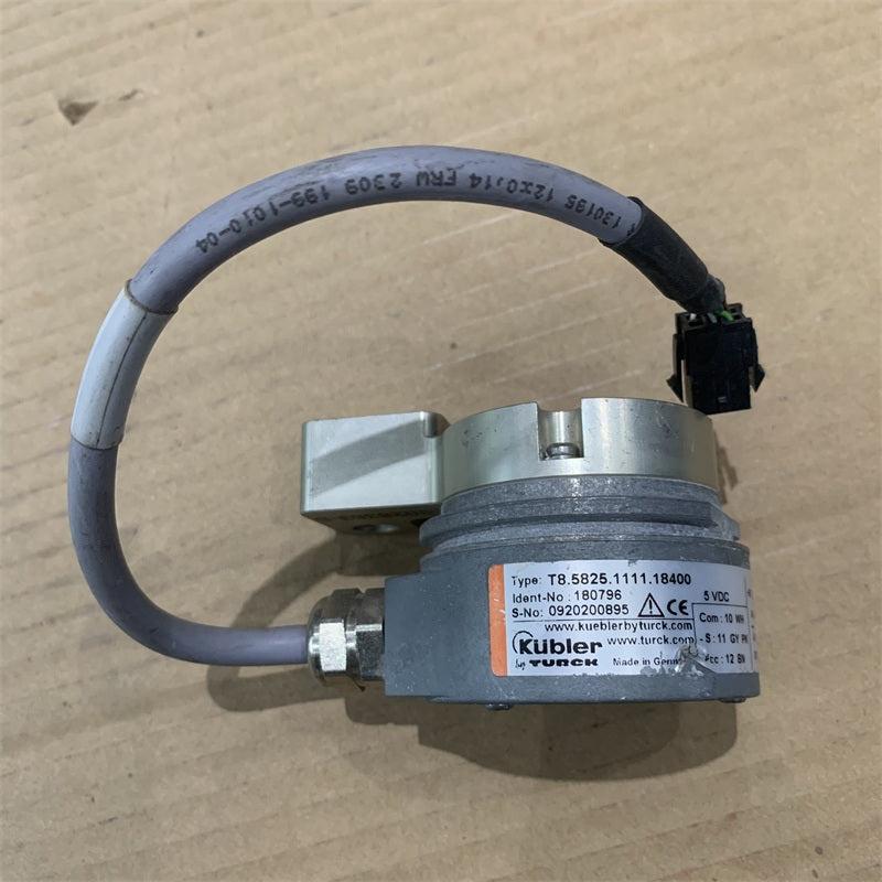 Rotary T8.5825.1111.18400 encoder