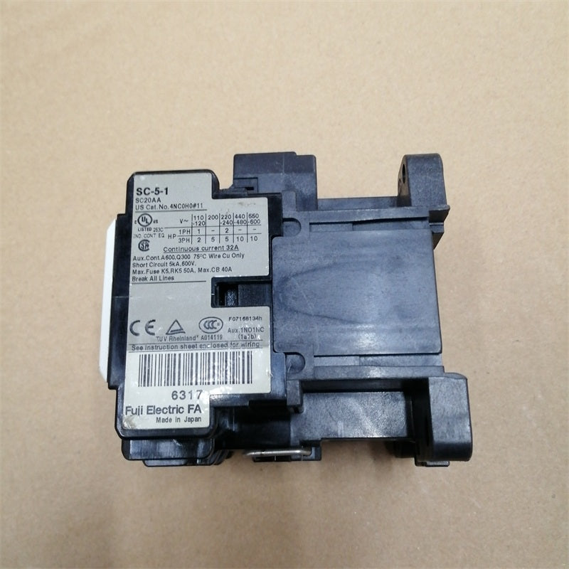 富士 SC-5-1-SC20AA 接觸器