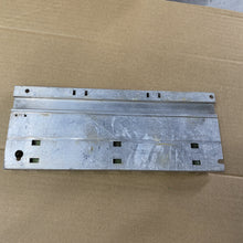 Load image into Gallery viewer, Mitsubishi Electric E46669-711V Printed Circuit Board Base Unit