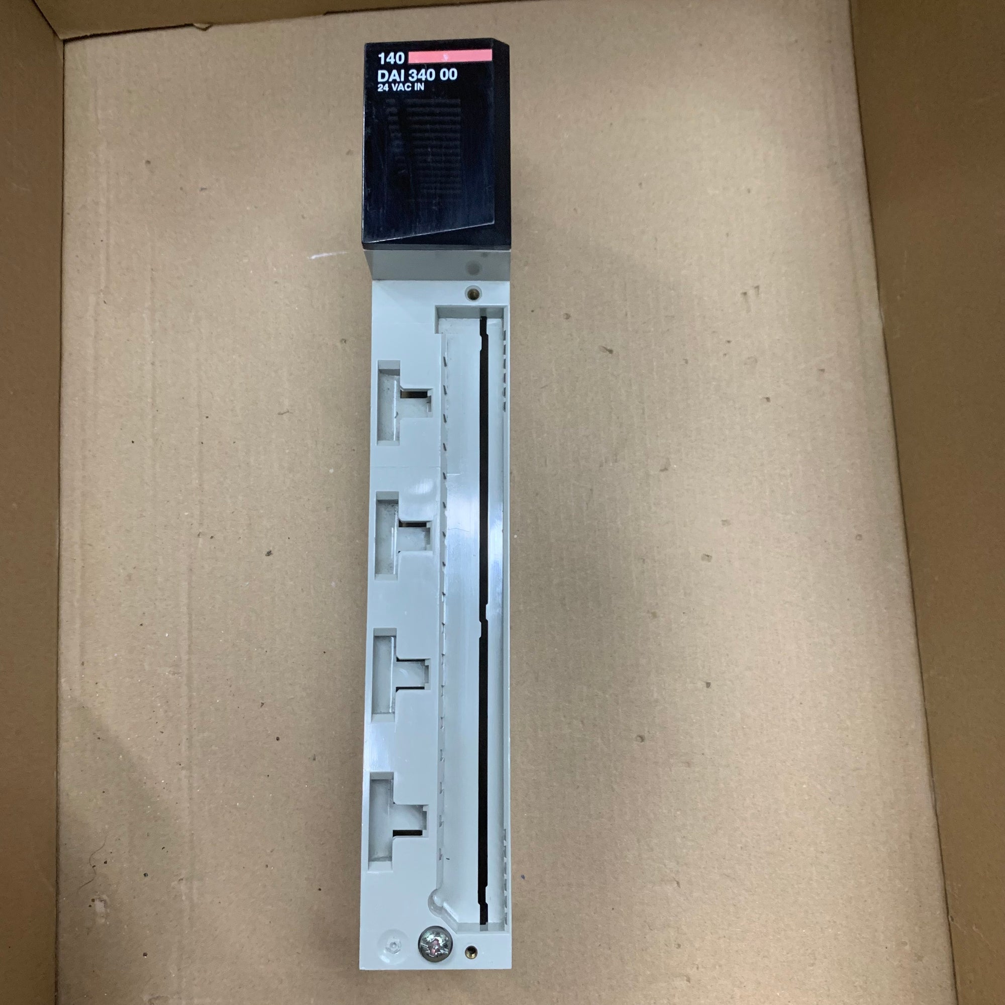 施耐德電機 140DAI34000 模組