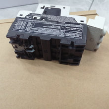 將圖片載入圖庫檢視器 Moeller 16A 1-Pole PKZMO-16 Thermal Magnetic Circuit Breaker