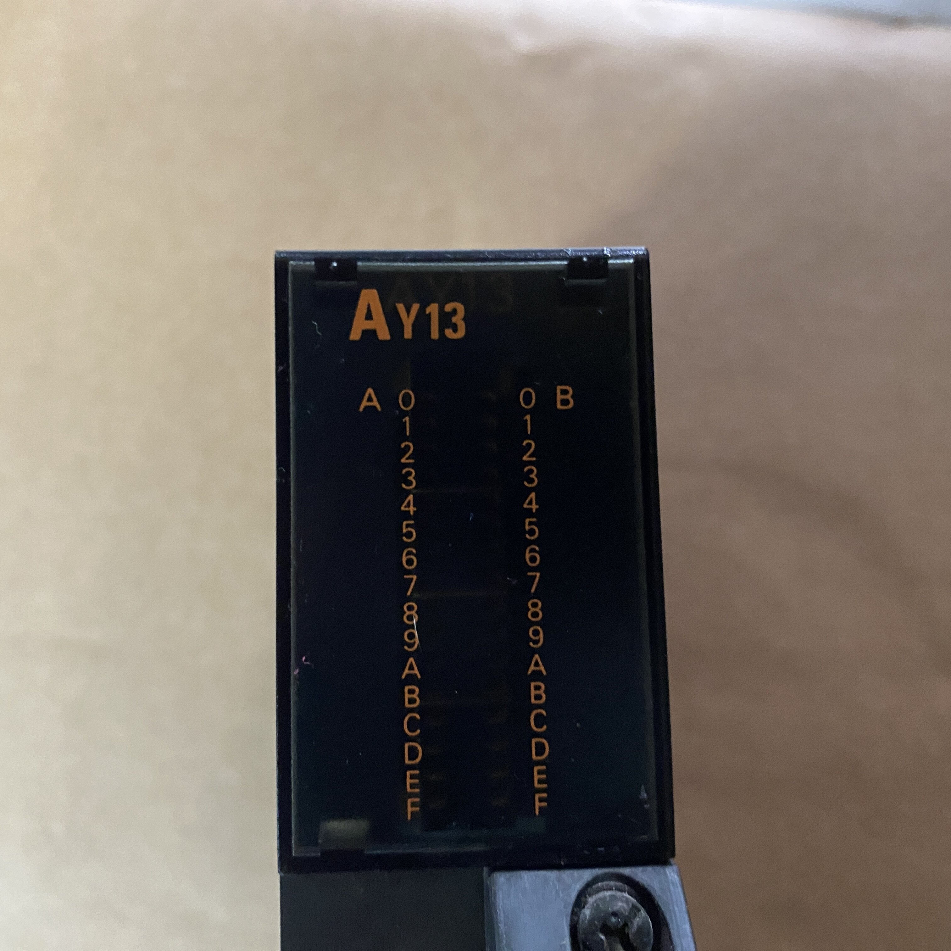 三菱Melsec AY13可程式控制器