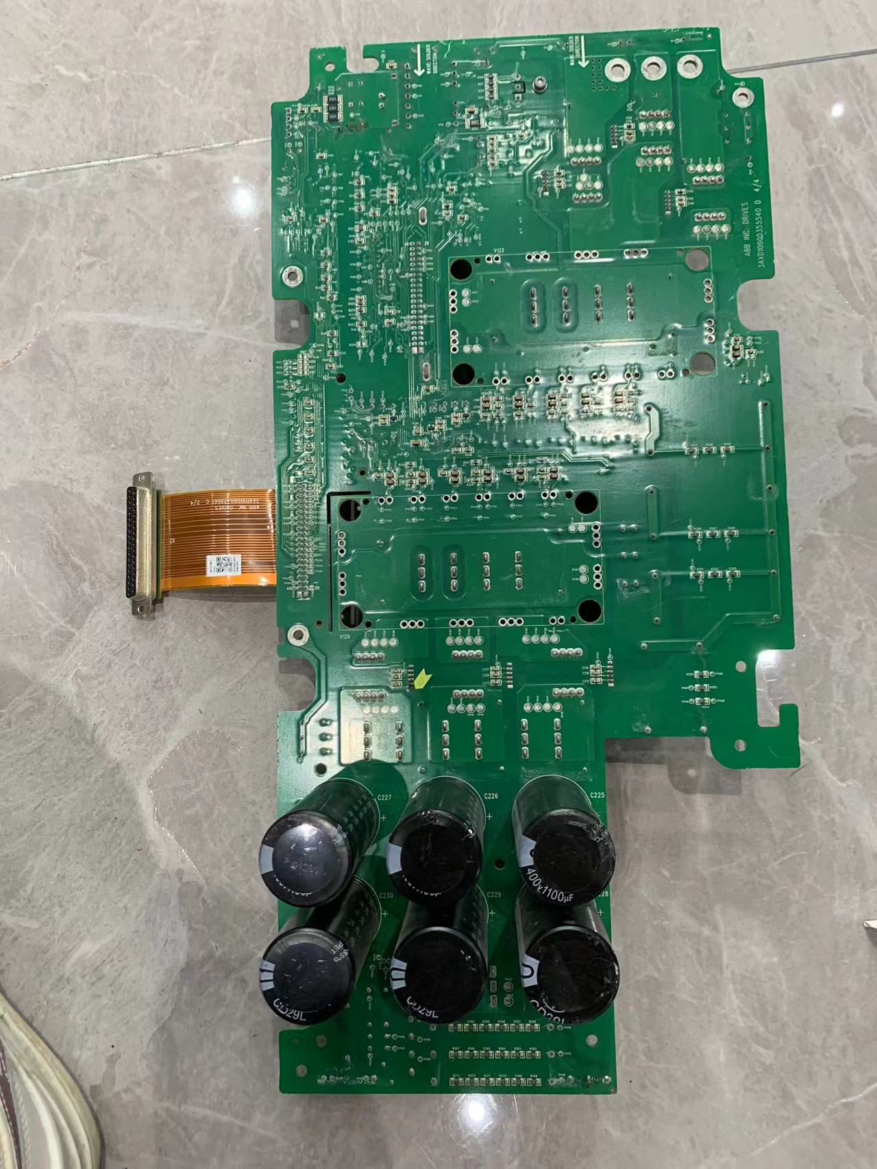 ABB QPWR-562-EN ACS800驅動板