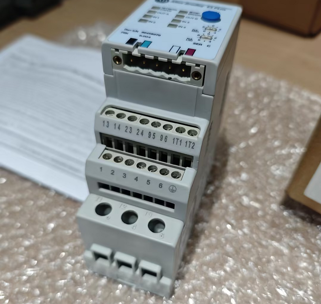 Allen Bradley 193-EC2EE Motor Protection Relay