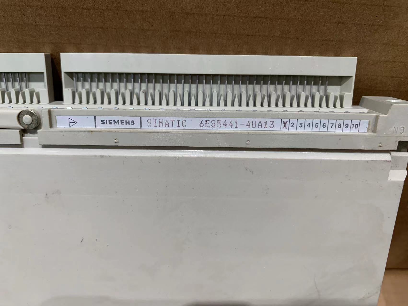 西門子 6ES5441-4UA13 6ES54414UA13 擴充模組