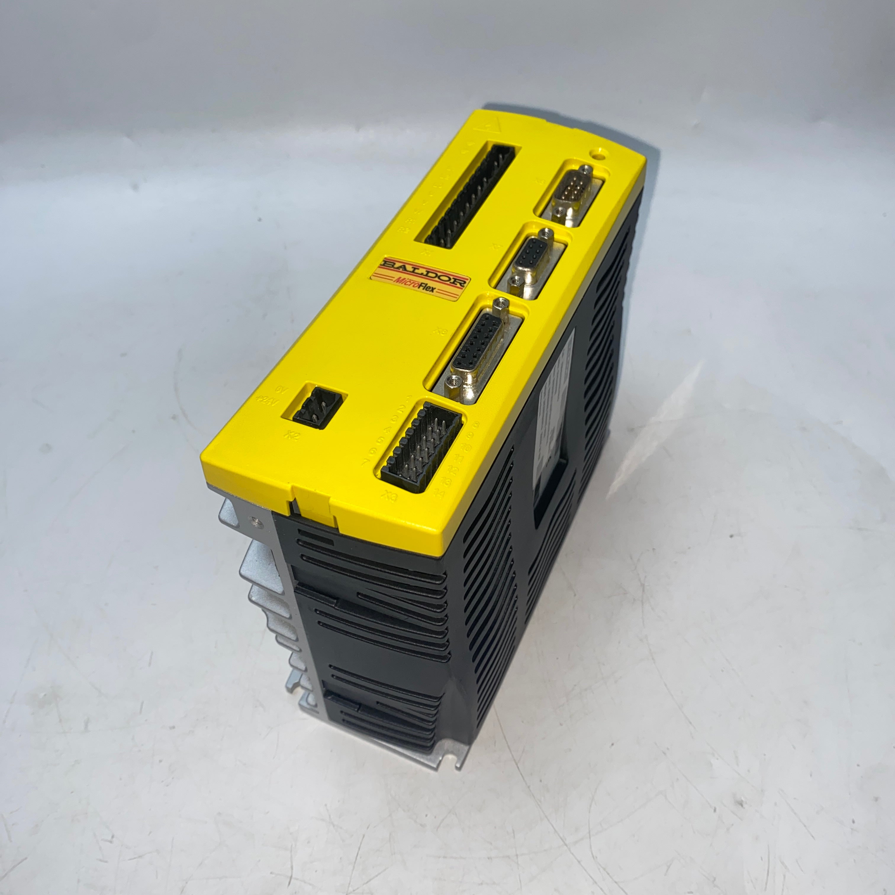BALDOR FMH2A03TR23-EN-D MicroFlex驅動器