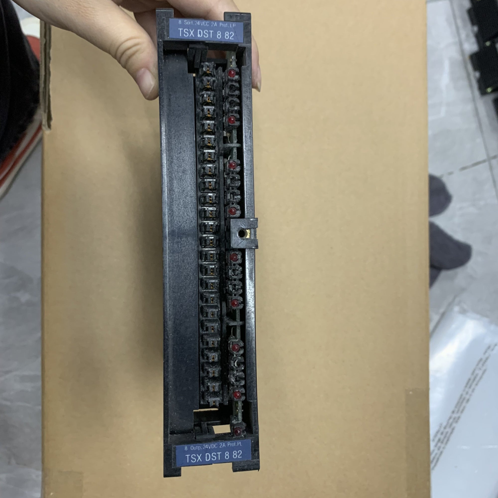 施耐德電機 TELEMECANIQUE TSXDST882 PLC 模組
