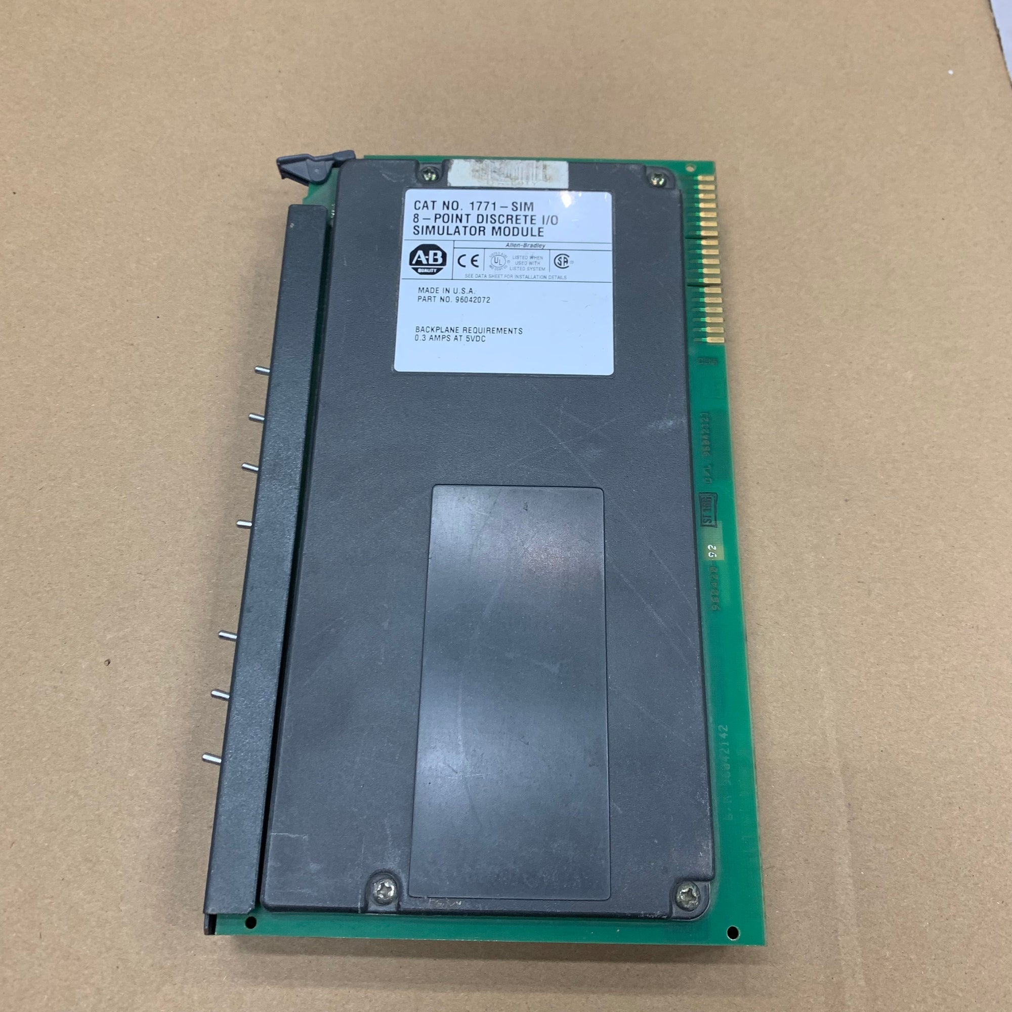 ALLEN BRADLEY 1771-SIM 8點離散輸入/輸出模擬器模組