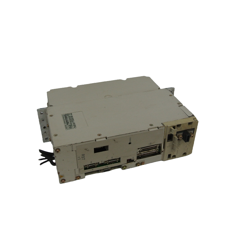 安川 CIMR-MRXN2011 伺服控制器 輸入200-220V