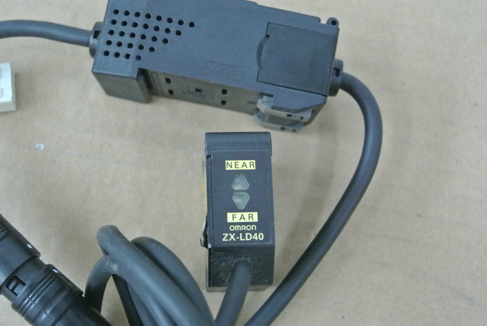 Omron ZX-LD40 ZX-LDA11 Laser Proximity Scanner Sensor