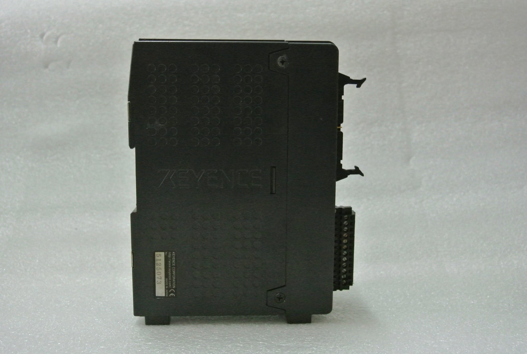 LC-2440 KEYENCE laser displacement sensor