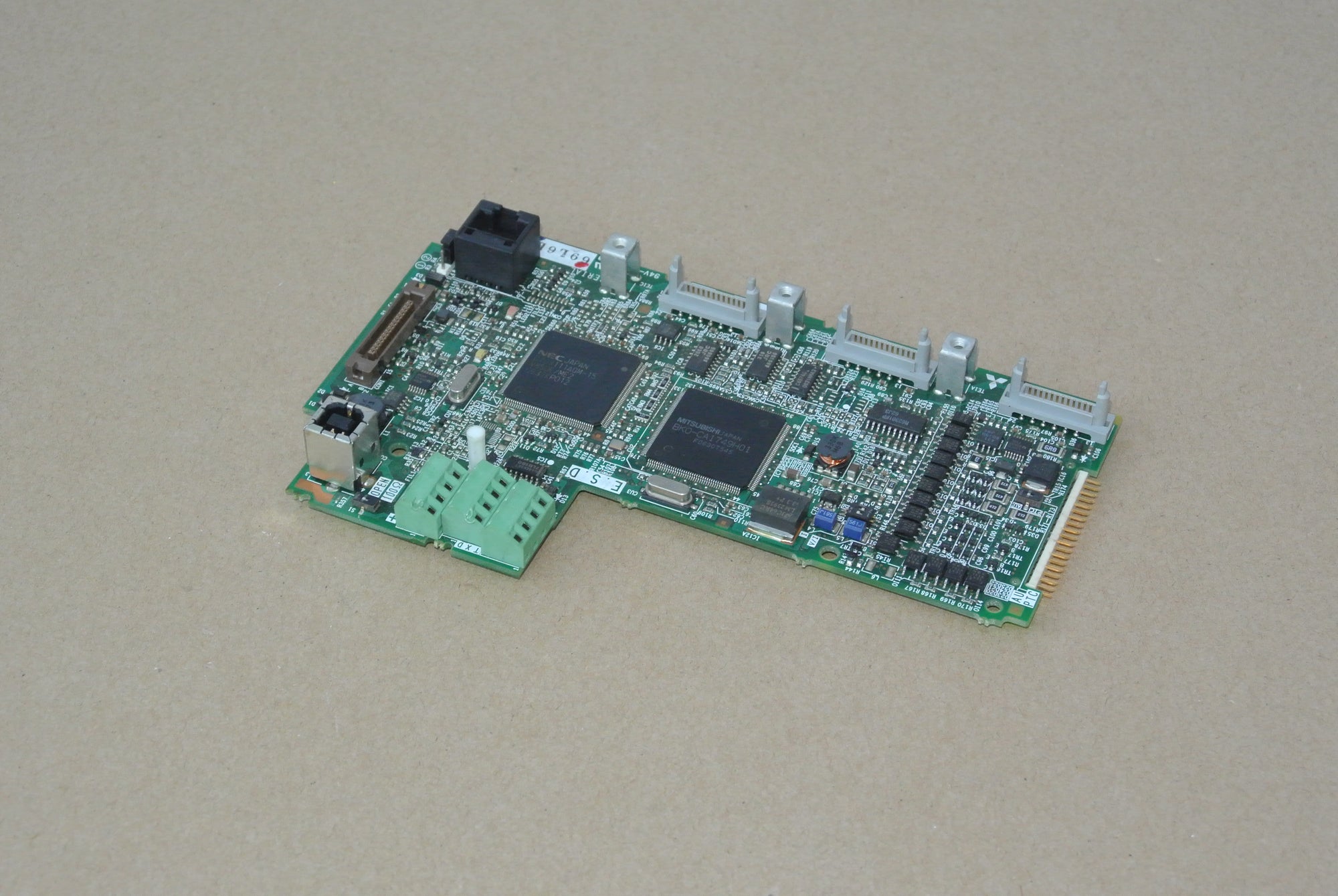 三菱A700 BC186A750G54主機板