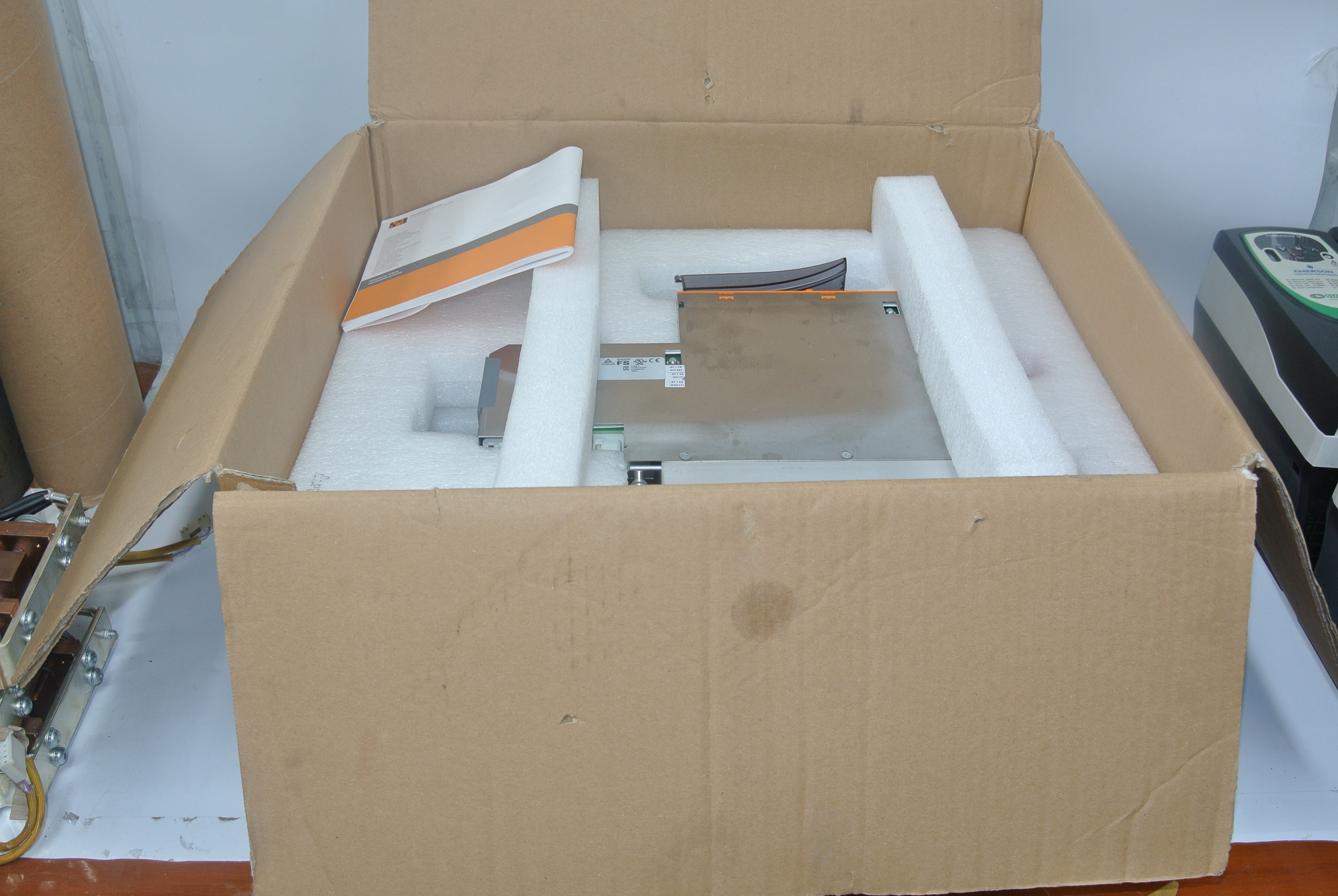 B&amp;R ACOPOSmulti I0110D 8BVI0110HWD0.000-1 變頻器