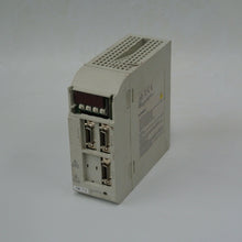 將圖片載入圖庫檢視器 Mitsubishi MR-J2M-P8B AC Servo Drive 55W Input 200-230V